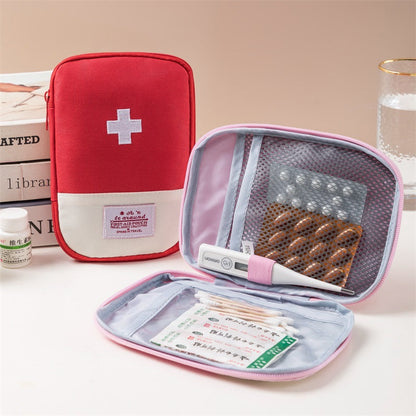 🔥 Hordozható Utazási Zsebes Gyógyszerészeti Készlet 🚑❤️ | Kompakt, praktikus és nélkülözhetetlen elsősegélyhez
