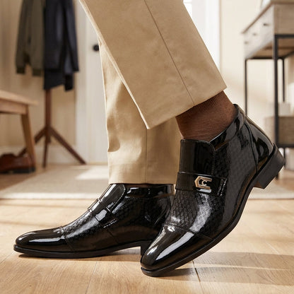 👞 Elegáns, fényes PU-bőr férfi cipő – klasszikus, elegáns oxford, fűzős, magasfényű kivitel – utánvéttel ✨