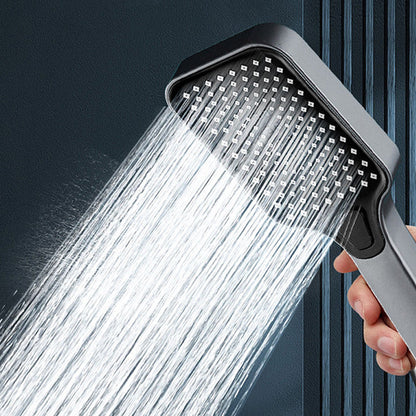 🚿 Nagy nyomású zuhanyfej – erőteljes vízsugár, amely spa-élményhez hasonló kényelmet nyújt ✨